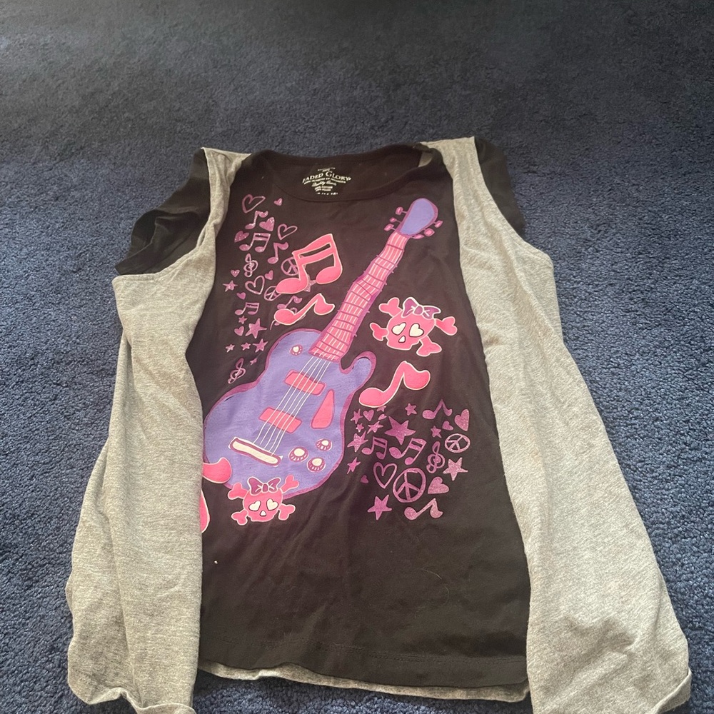 Faded Glory Black and Gray Guitar Graphic Tee